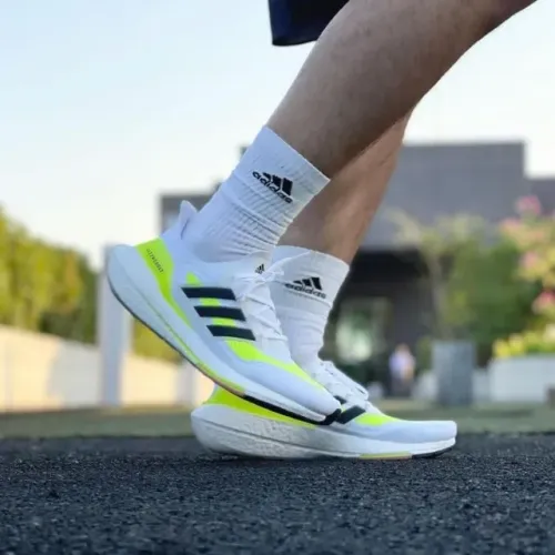 Tenis adidas ultra branco