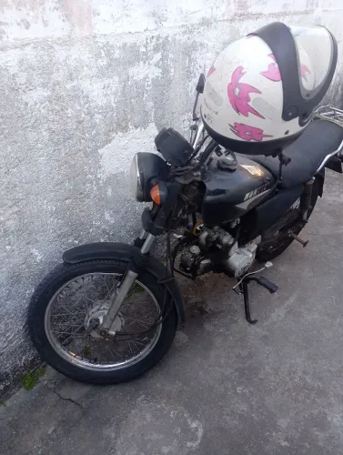 Moto muito boa econômica 