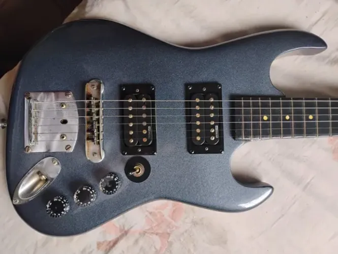 Guitarra Jennifer