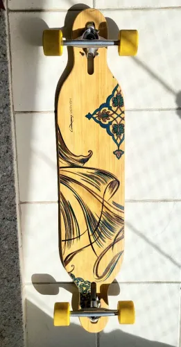 Longboard Loaded Dervish V1 Flex 1 - Bamboo + Rodas Orangatang