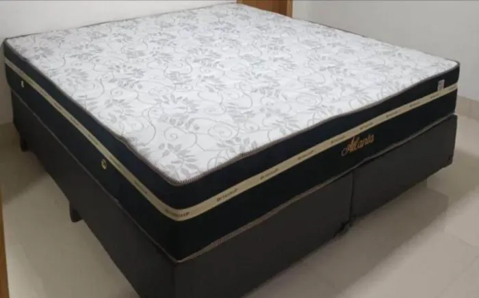 Cama queen size com colchão Atlanta grátis travesseiro