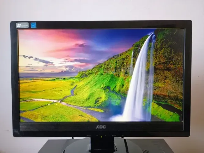 Monitor AOC 1619SWA LCD 15.6" - Preto - Widescreen