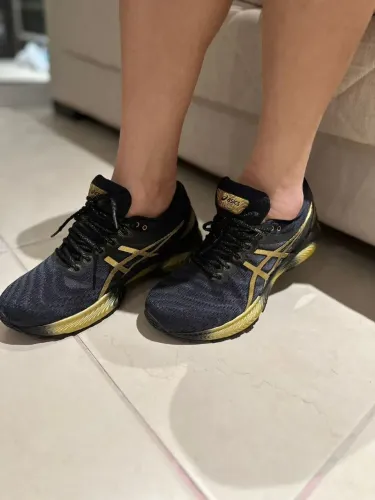 Tenis asics R$ 280,00