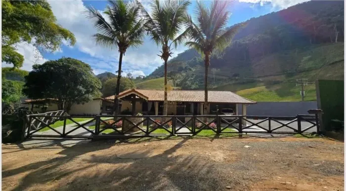 Sítio para Venda em Sapucaia, Pião, 3 dormitórios, 1 suíte, 5 banheiros, 40 vagas