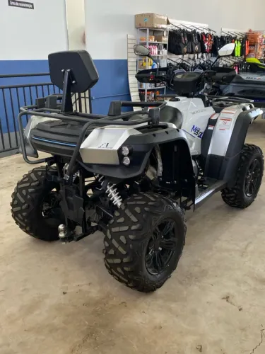Quadriciclo 4x4 2023 550Cc só 1.100km