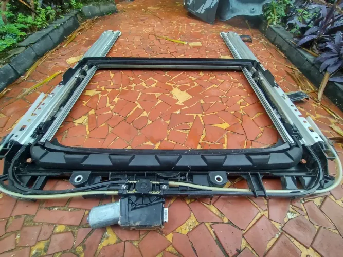 Teto solar elétrico Yaris