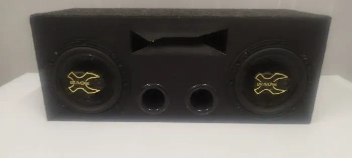 Caixa rack para rádio automotivo com dois triaxiais bravox
