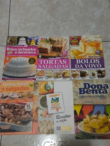 Livros de receitas :bolos,tortas, salgados,doces e receitas com o caju"