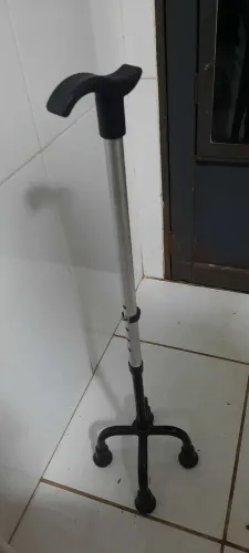 Bengala bastão  com 4 pés 