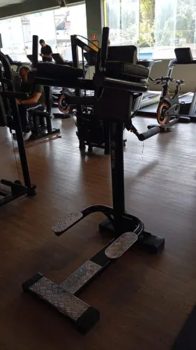 Barra Paralelas Livre - CyberGym