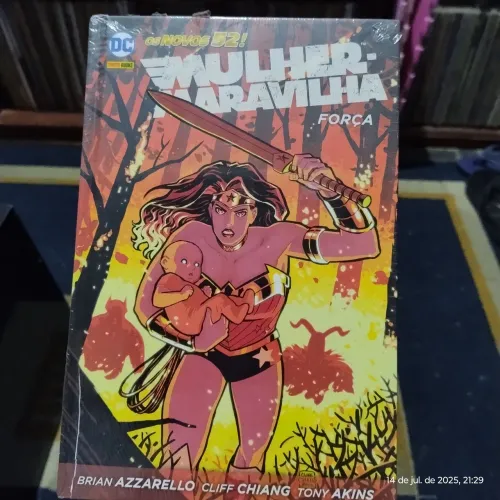 Coleção HQ os novos 52 Mulher Maravilha, Força.