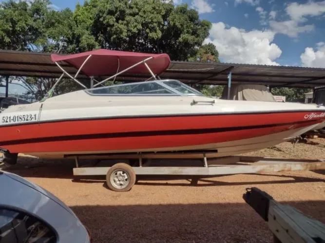 Lancha HD Marine 24 pés cap. 11 pessoas - Motor Mercury 250hp
