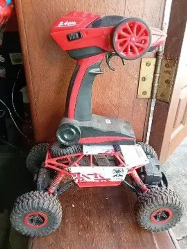 Carro de Controle Remoto Off-Road 