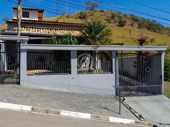 Casa de rua : / Residencial / Jardim do Parque