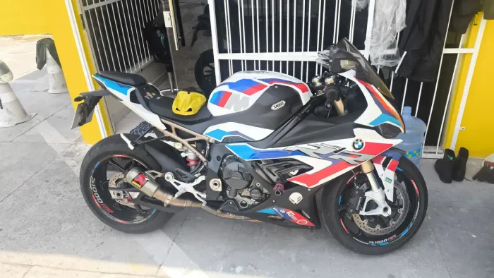 BMW S1000RR modelo M