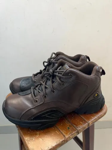 Botas Tratorada de Couro Marrom Boots Company