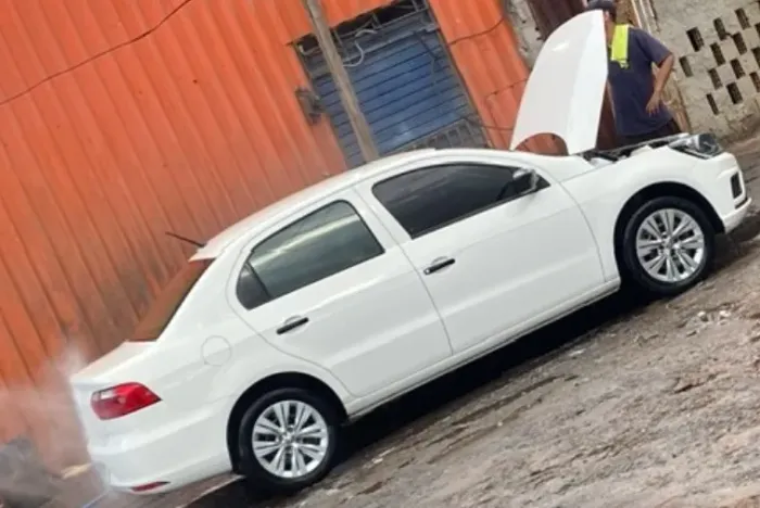 Aluguel e locação de carro para app (Uber e 99) temos voyagem, gol e mobi disponível