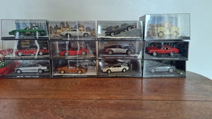 Coleção Carros James Bond 007