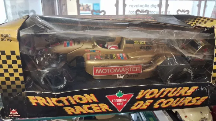 Miniatura Fricton Racer 1/12 Scale by New Bright