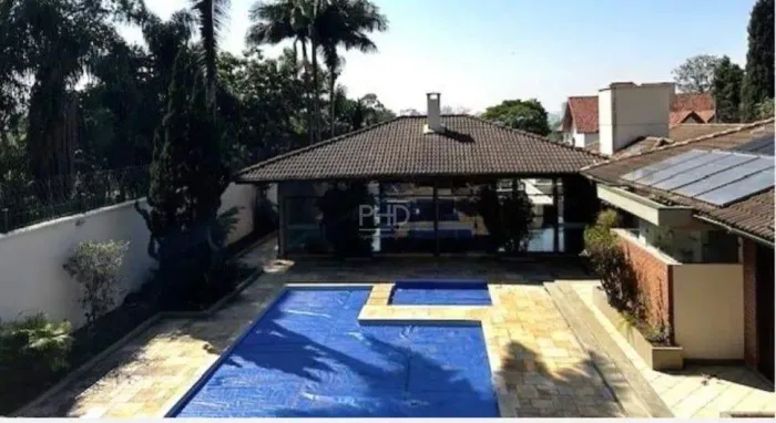Locação de Sobrado de Alto Padrão 597m2 3 suítes e 9 vagas de garagem - Bairro Anchieta,