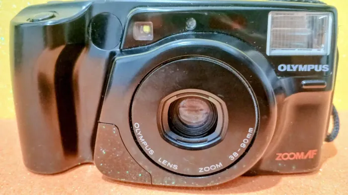 Câmera Olympus Infinity Zoom 230 - Leia