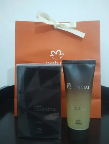 KIT PRESENTE ESSENCIAL TRADICIONAL NATURA PERFUME 100ML + SHOWER GEL 100ML - R$ 159,90
