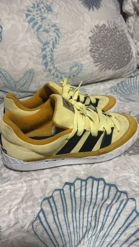 Tenis adidas 43 original 