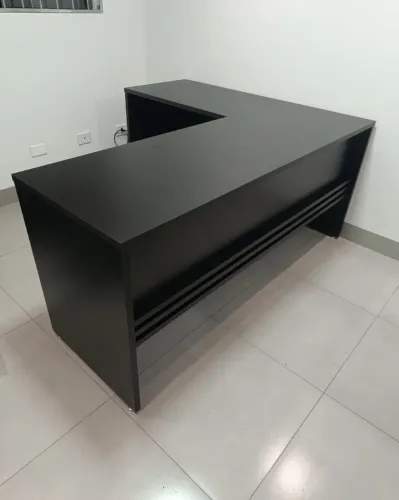 Escrivaninha em L MDF 25mm Magnum Nova 1.80m x 1.50m x 80cm Alt - Entrego Montada
