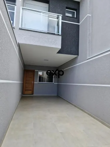 Lindo sobrado ä venda R$ 690.000,00 , 3 dormitórios 1 suíte,excelente localização.