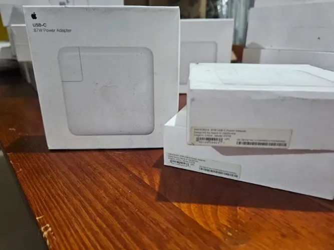 Fonte USB-C Apple 87W Nova e lacrada