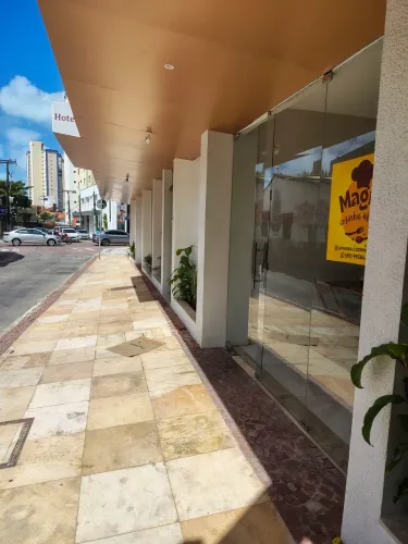 " RESTAURANTE COM CAFÉ DA MANHÃ EM HOTEL NA PRAIA DE IRACEMA"