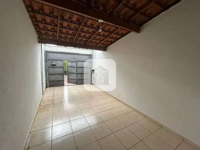 Casa para locação no bairro Morada da Colina