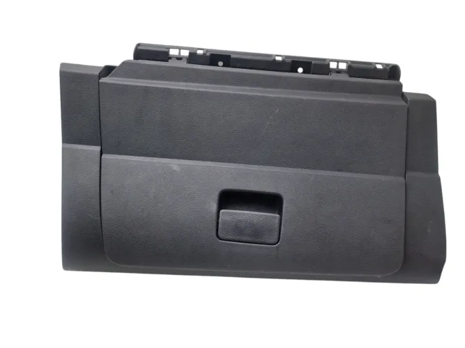 Porta Luvas Nissan Kicks 2023 USADO 