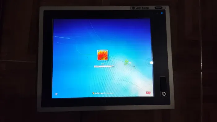 Computador IHM Industrial Allen-Bradley 1700P