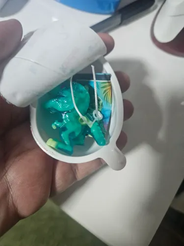 T-rex que brilha - Kinder Ovo