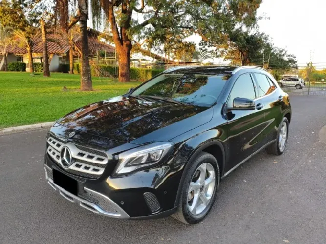 Mercedes-Benz GLA 200 Adv. 1.6/1.6 TB 16V Flex Aut. 2018