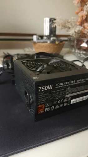 Fonte Cooler Master 750w