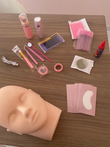 KIT PARA INICIANTE EM EXTENSÃO DE CÍLIOS + MATERIAL DE TREINO