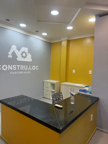 Alugo Escritório com móveis projetados