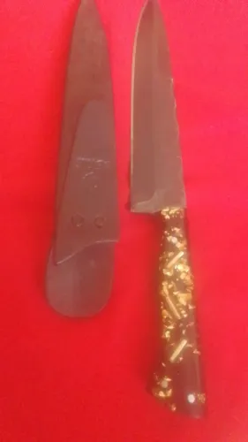 Faca artesanal cabo de ouro