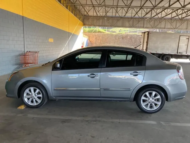 Nissan Sentra SE 2.0 Flex 16V Aut. 2013