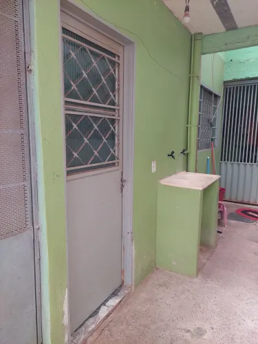 Alugo um kit com 3 cômodos 