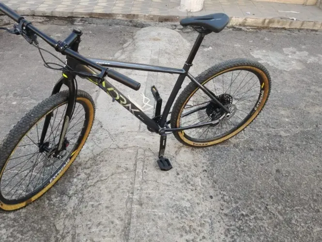 Bicicleta aro 29 1x12v Sram