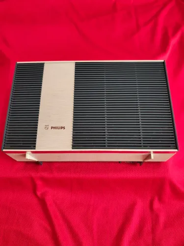 Toca discos Vitrola Philips portátil 06 GF 101 anos 70