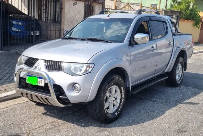 Mitsubishi L200 Triton HPE 3.5 CD V6 24V Flex Aut. 2010