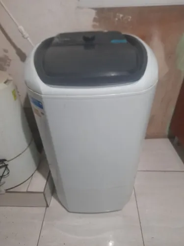Tanquinho de lavar e  centrifuga