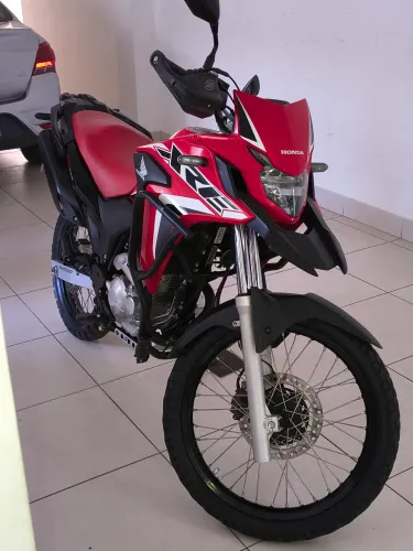 Moto praticamente zera