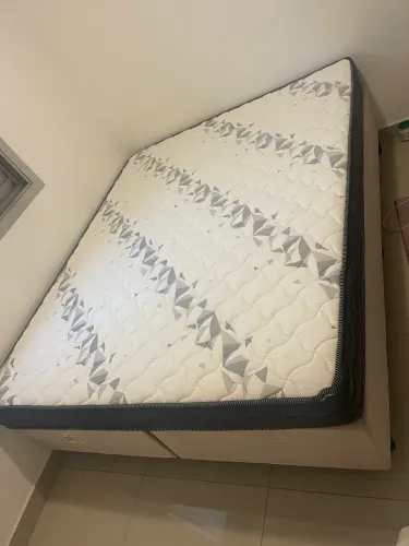 Cama box queen