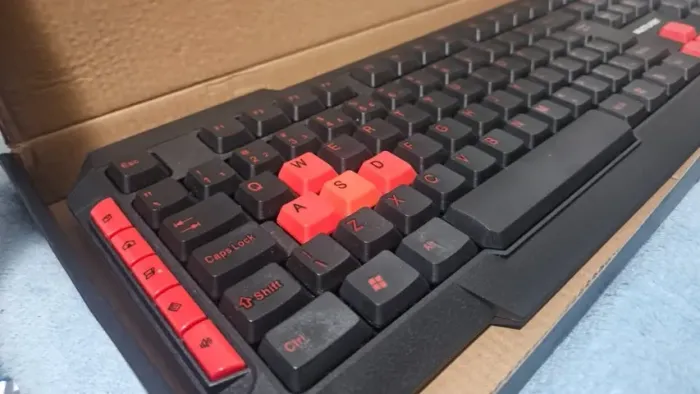 Teclado Multilaser Gamer Tc160