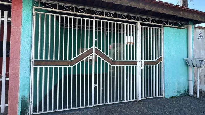 Casa à Venda no Jardim Emília  Jacareí/SP